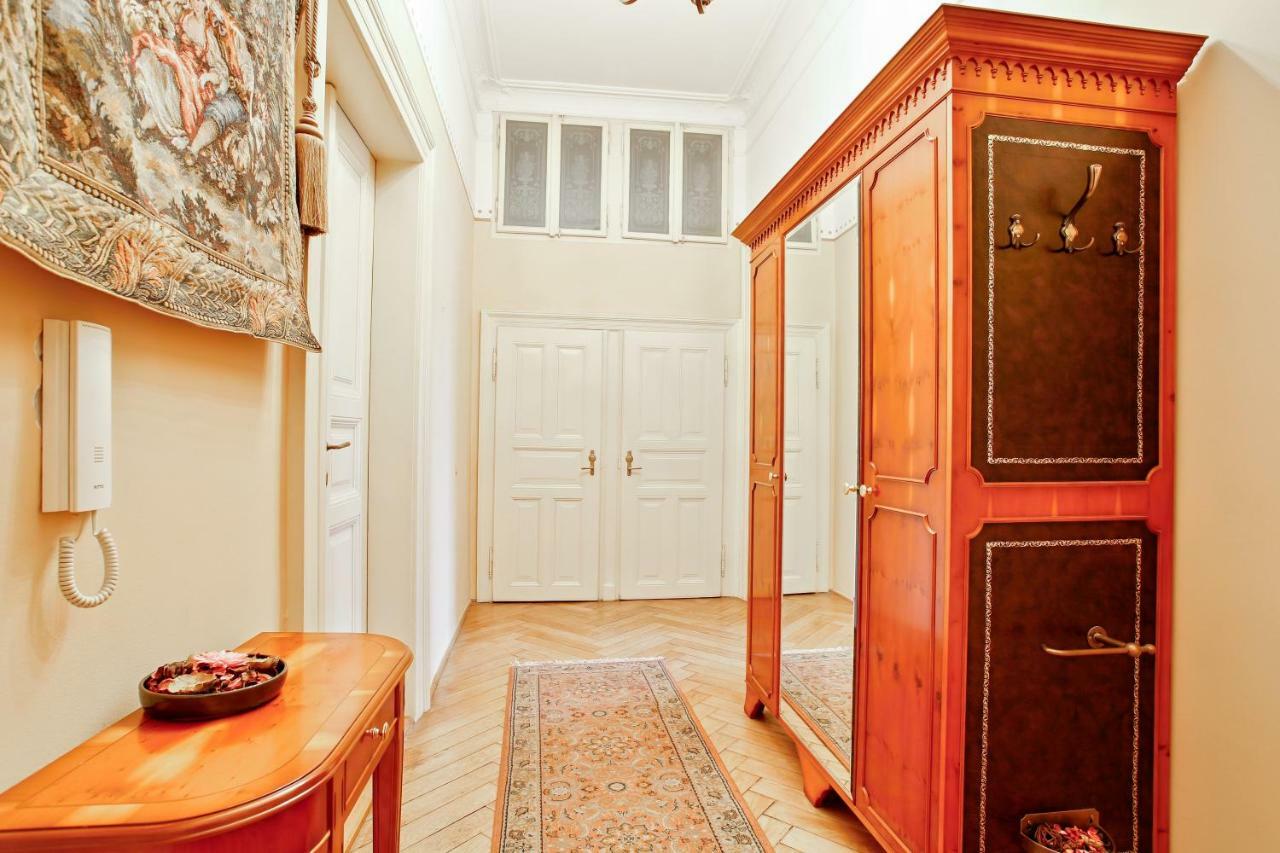 Open Gate Apartment *